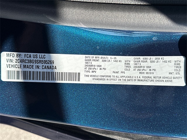 2025 Chrysler Pacifica photo 34