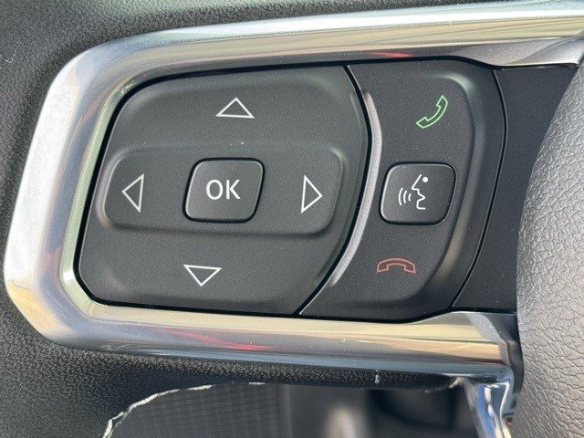 2025 Jeep Wrangler Sahara photo 10