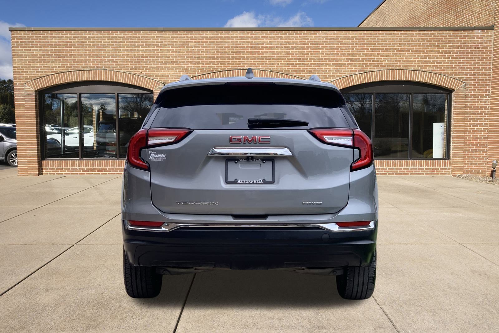 2024 Gmc Terrain SLT photo 4