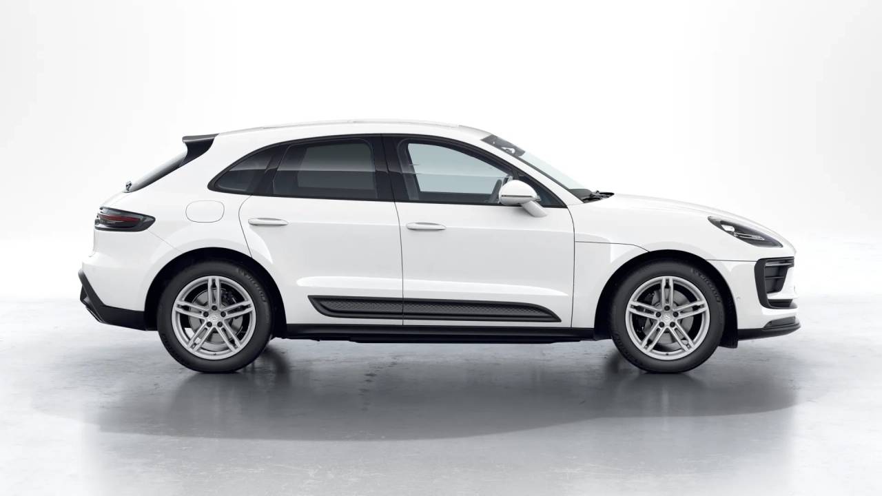 2026 Porsche Macan T photo 7