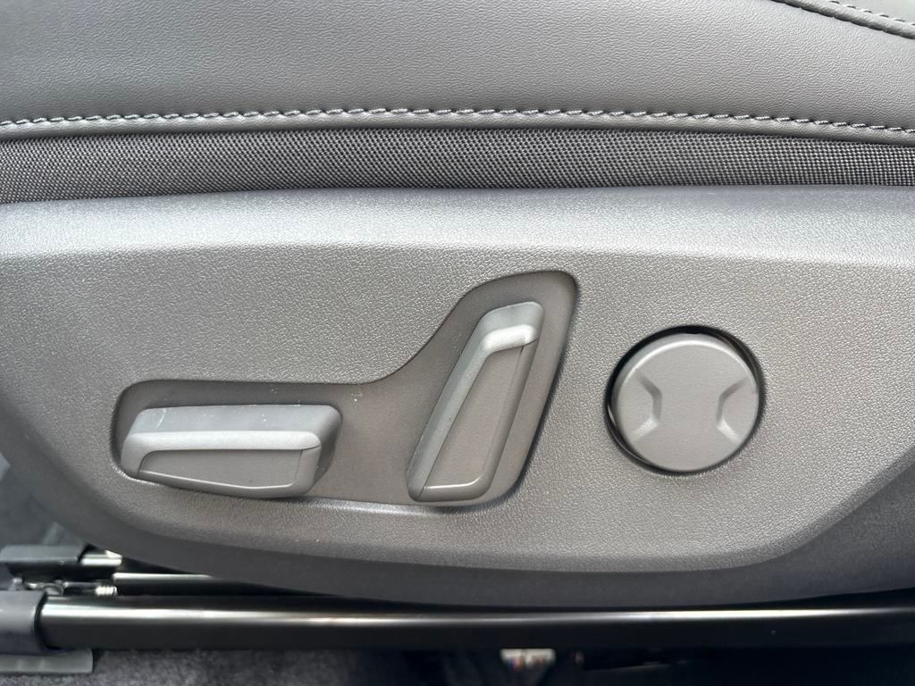 2025 Kia Niro SX photo 15