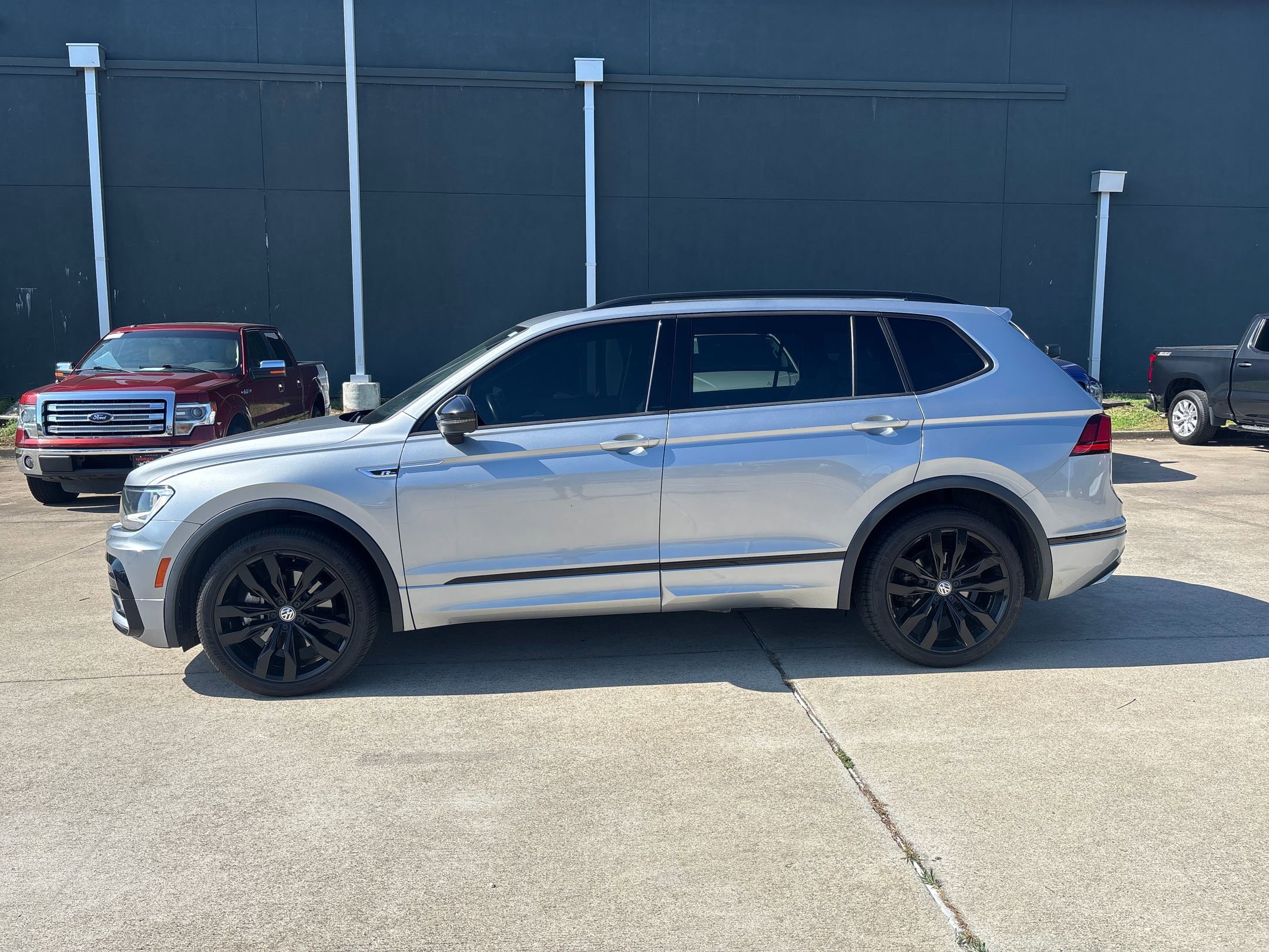 Used 2021 Volkswagen Tiguan SE R-LINE BLACK with VIN 3VV3B7AX9MM120251 for sale in Greenville, TX