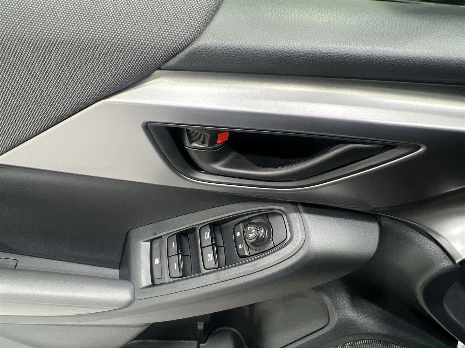 2025 Subaru Impreza Base photo 13