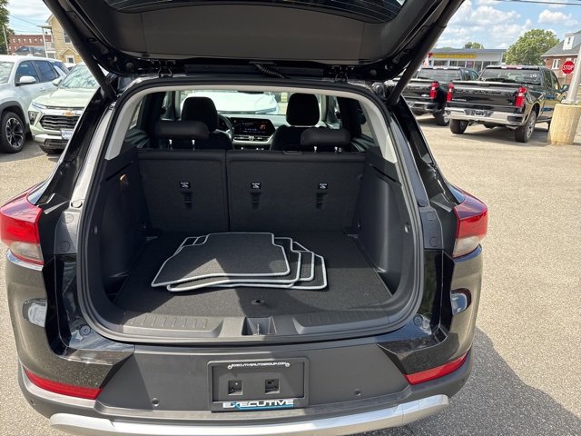 2026 Chevrolet Trailblazer LT photo 3