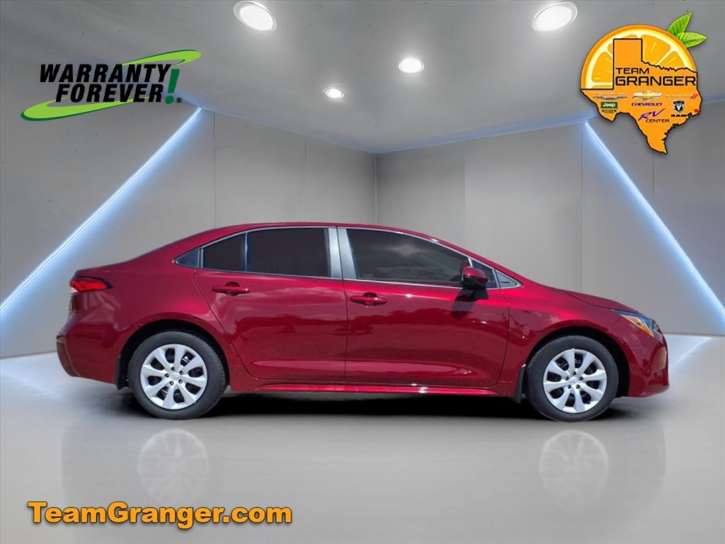 2025 Toyota Corolla LE photo 6