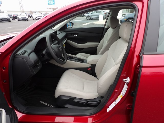2025 Honda Accord LX photo 11