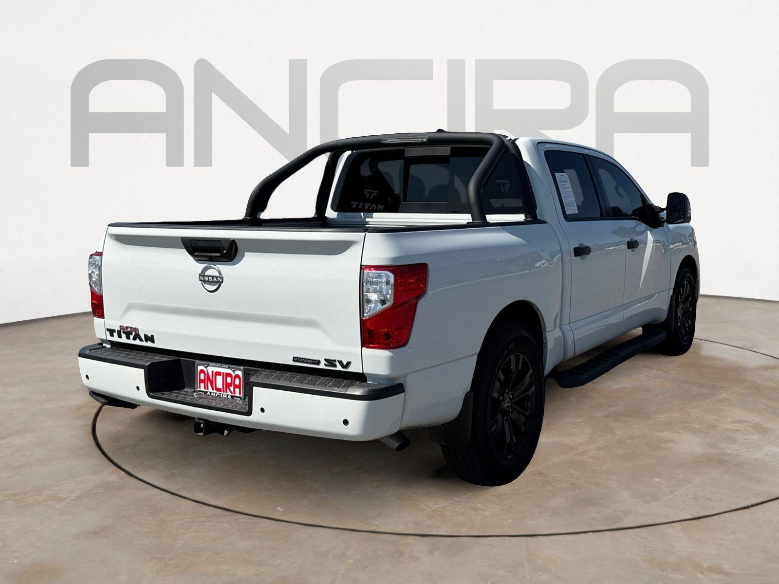 2023 Nissan Titan SV photo 9