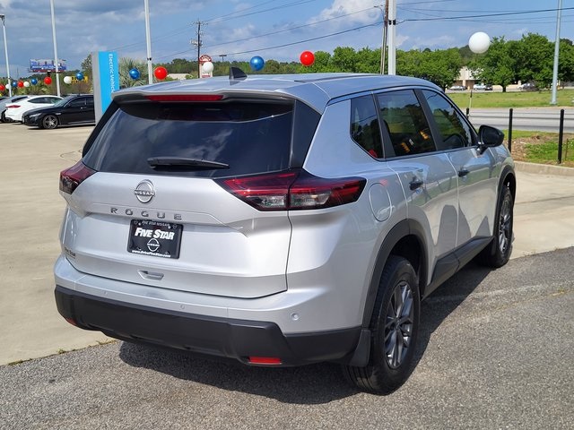 2025 Nissan Rogue S photo 2