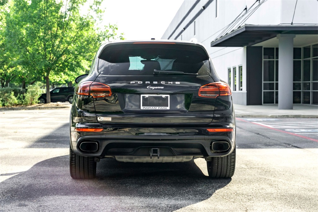 2018 Porsche Cayenne Base photo 6