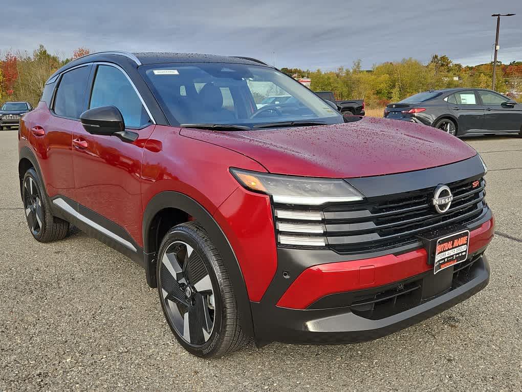 2025 Nissan Kicks SR photo 4