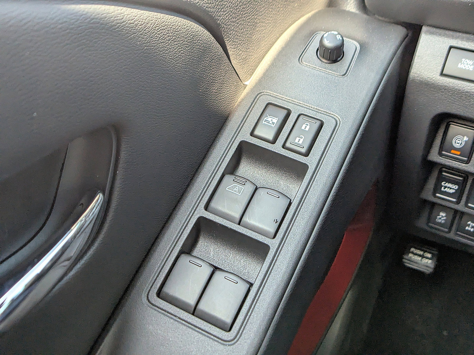 2025 Nissan Frontier PRO-4X photo 15