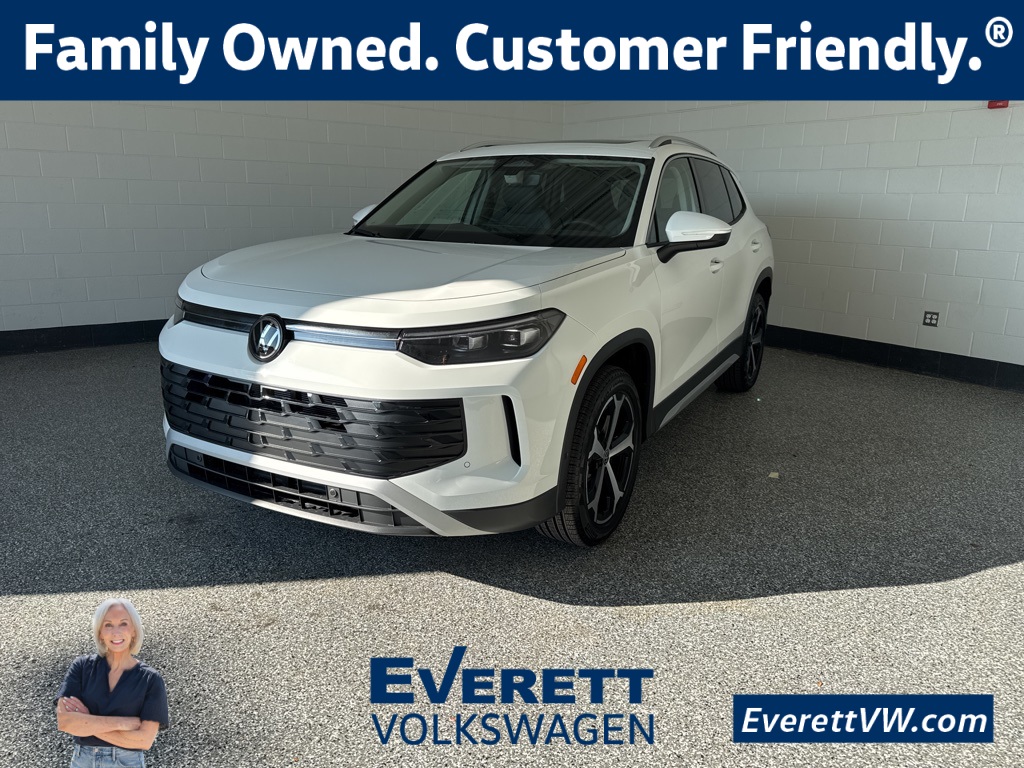 2026 Volkswagen Tiguan SE's photo