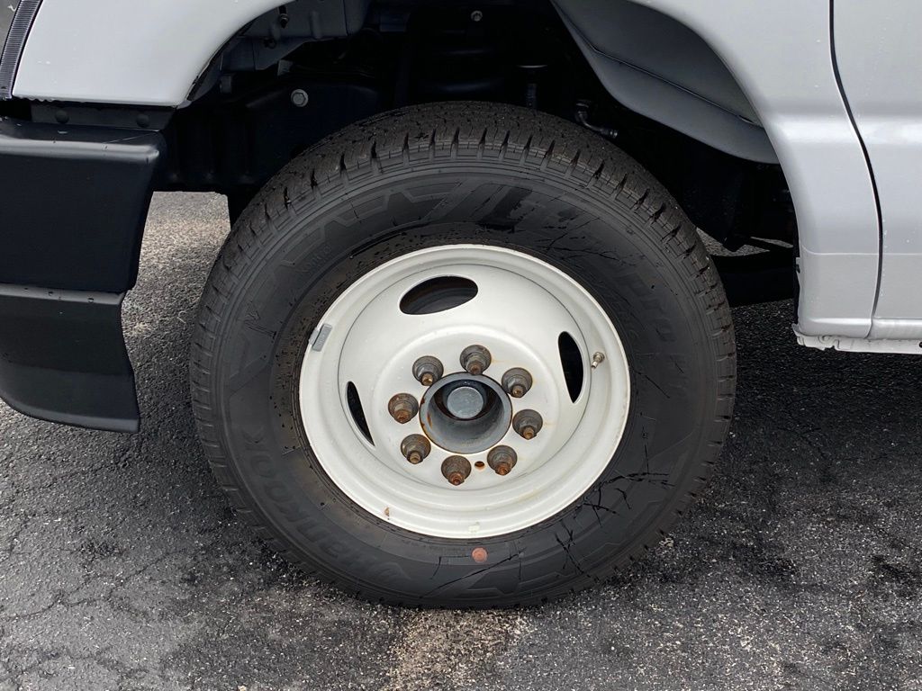 2024 Ford E-350 Base photo 16