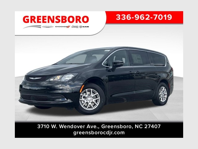 2025 Chrysler Voyager LX's photo