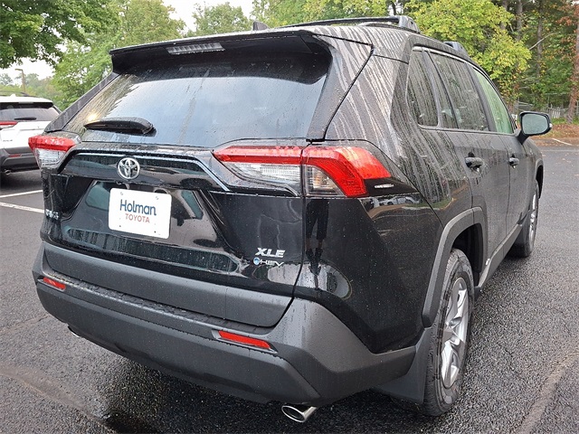 2025 Toyota RAV4 Hybrid XLE photo 5