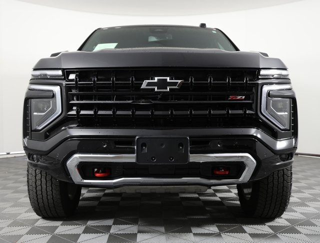 2025 Chevrolet Tahoe Z71 photo 2