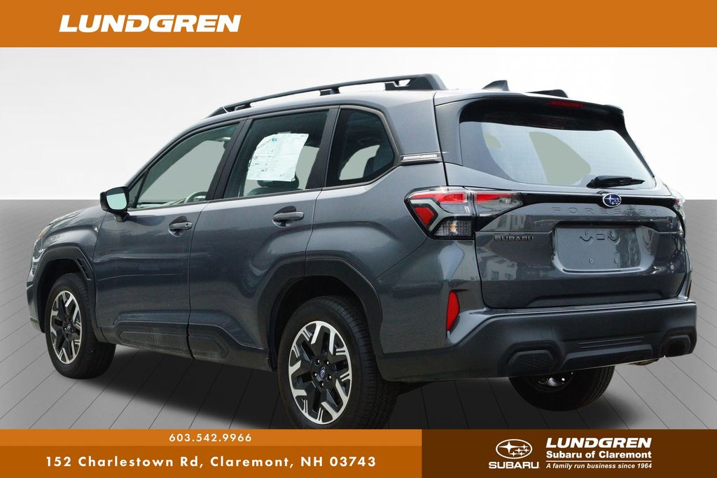 2025 Subaru Forester Base photo 4