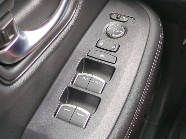 2026 Honda HR-V EX-L photo 17