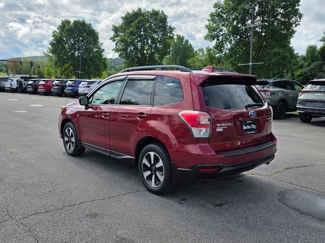 2017 Subaru Forester 2.5i Premium photo 4