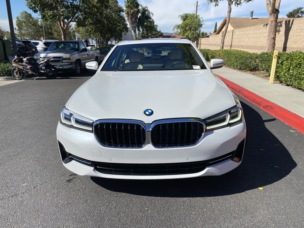 Used 2023 White BMW 530i image 2