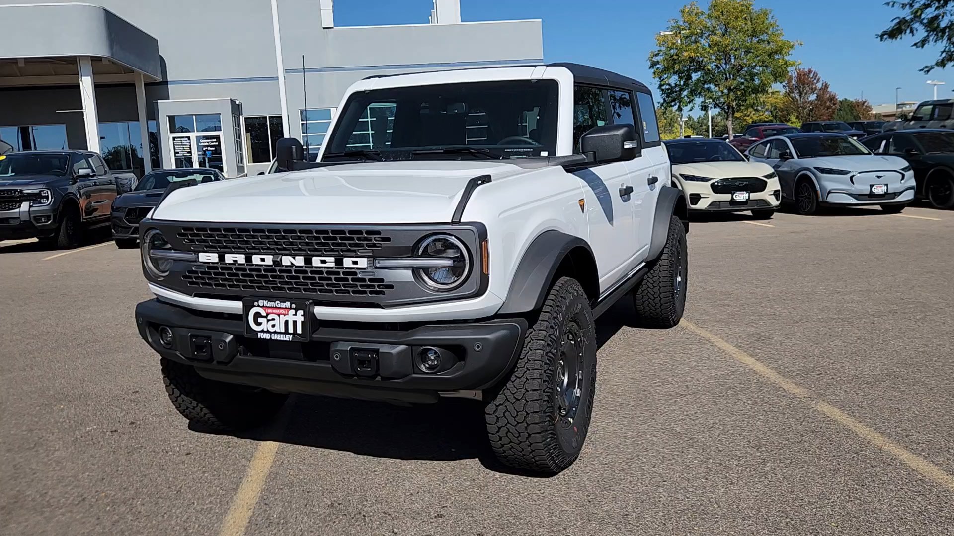 2025 Ford Bronco Badlands photo 2