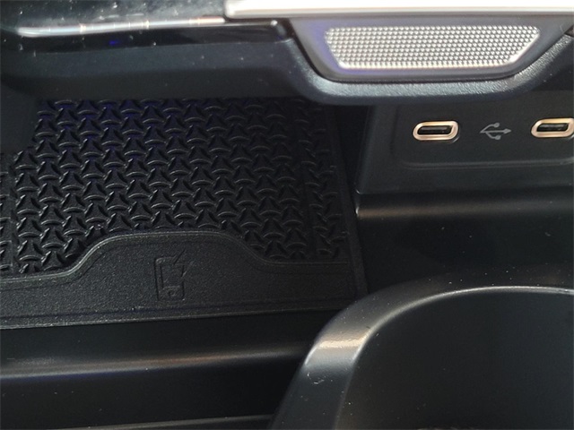 2025 Mercedes Benz C 300 photo 21
