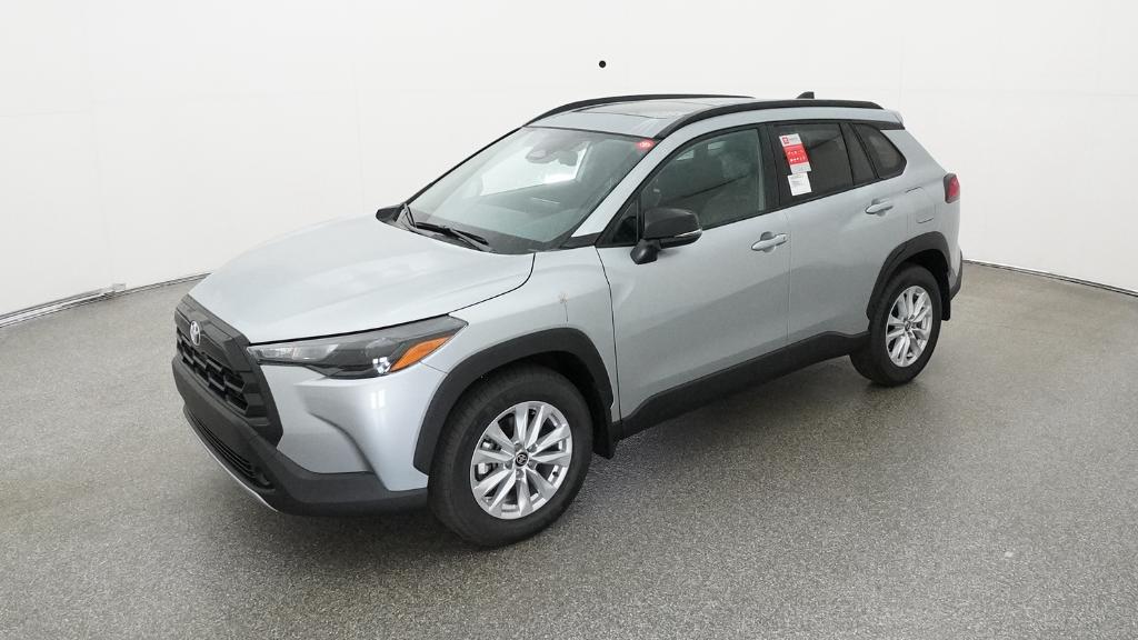 2026 Toyota Corolla Cross LE's photo
