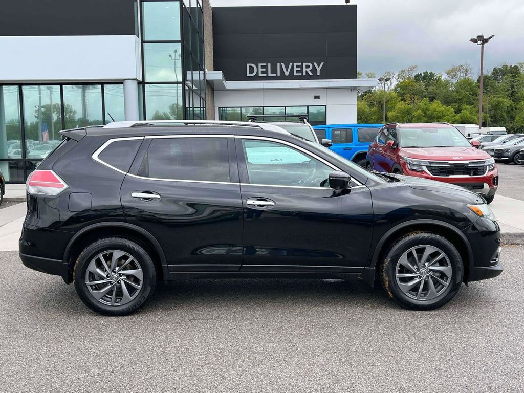 2016 Nissan Rogue SL photo 19