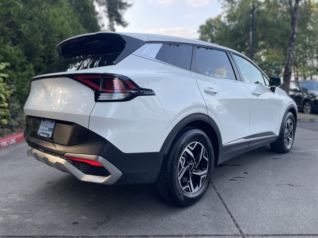 2024 Kia Sportage LX photo 3