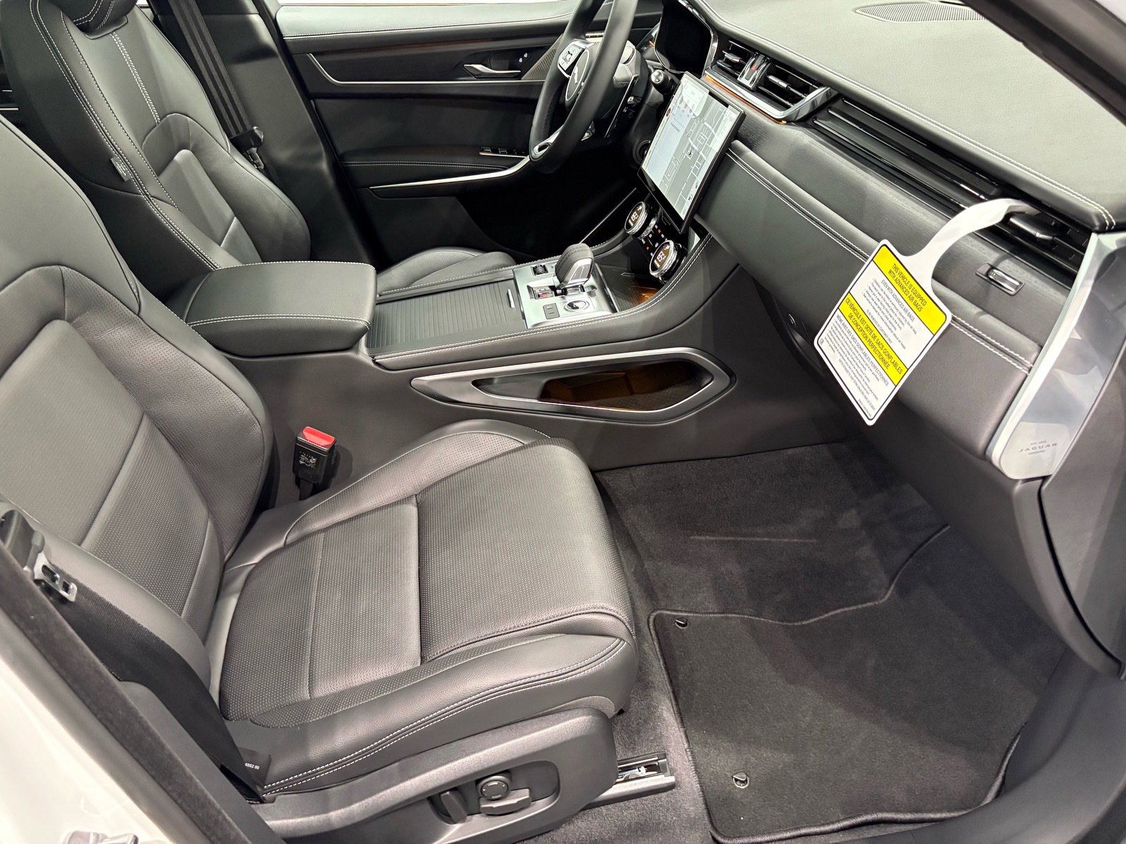 2026 Jaguar F-PACE R-Dynamic S P250 photo 22