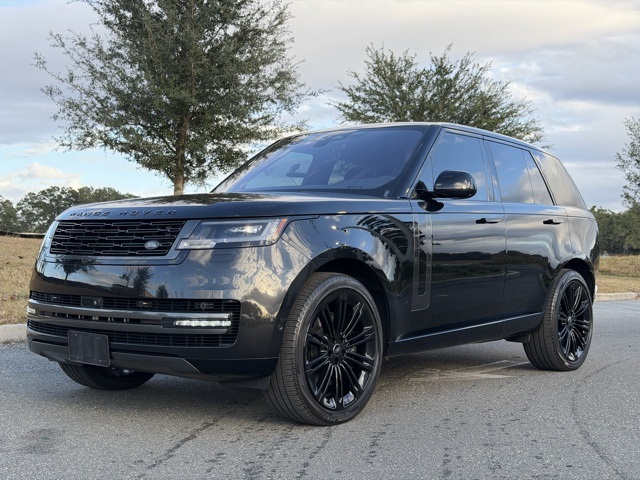 2023 Land Rover Range Rover SE's photo