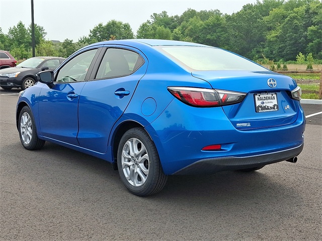 2016 Scion iA Base photo 3