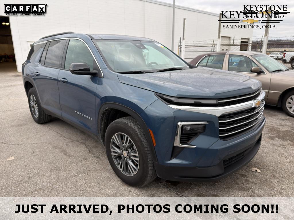 2025 Chevrolet Traverse LT's photo