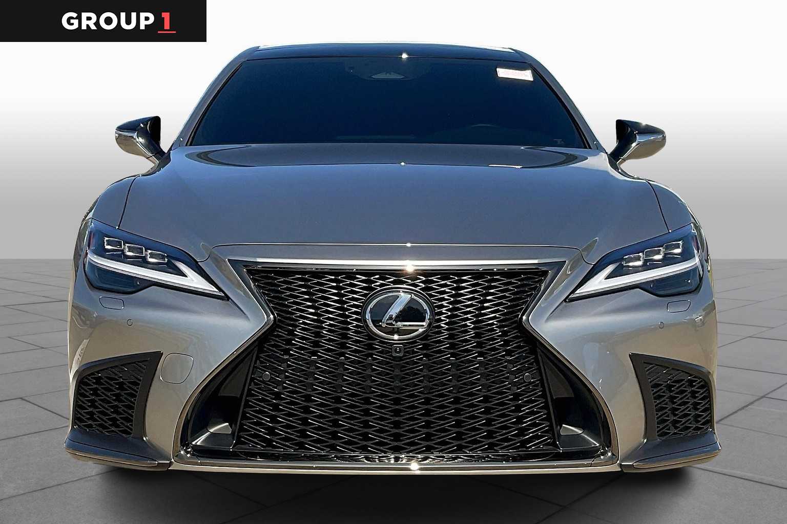 2025 Lexus LS 500 F SPORT photo 3