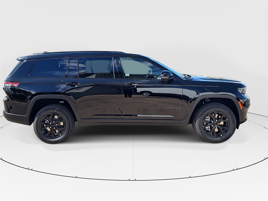 2025 Jeep Grand Cherokee Altitude X photo 2