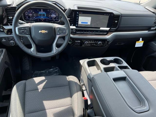 2025 Chevrolet Silverado 1500 LT photo 3