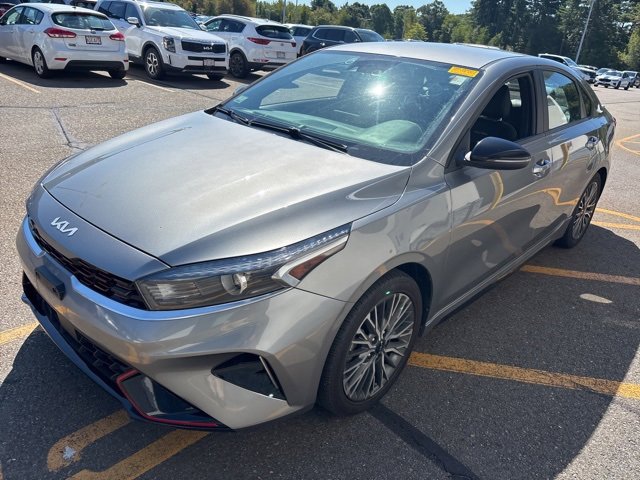 2023 Kia Forte GT-Line photo 4
