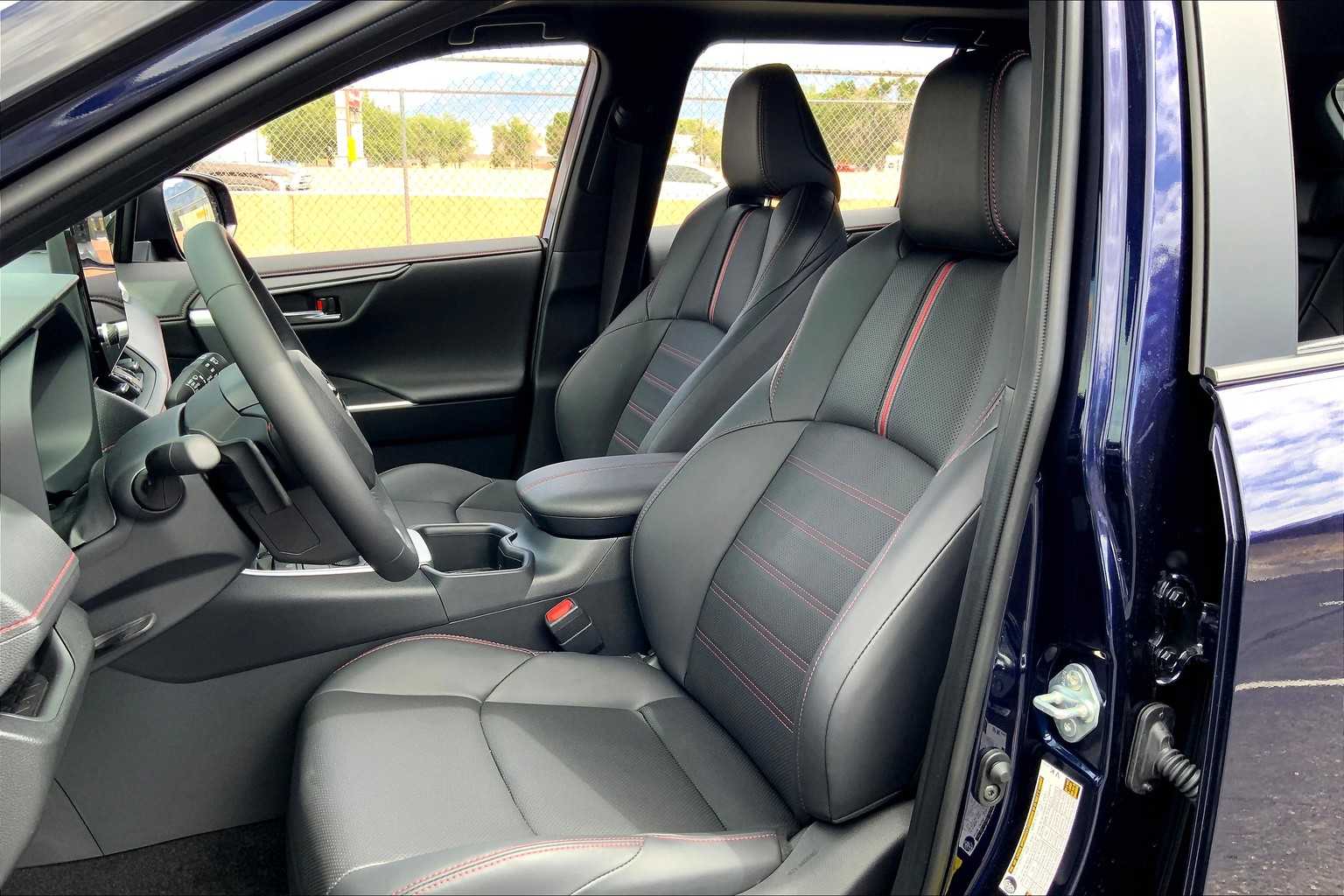 2025 Toyota RAV4 Prime XSE Premium photo 5