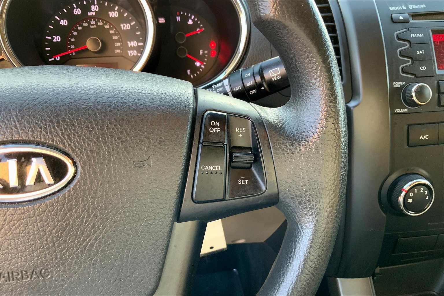 2013 Kia Sorento LX photo 23