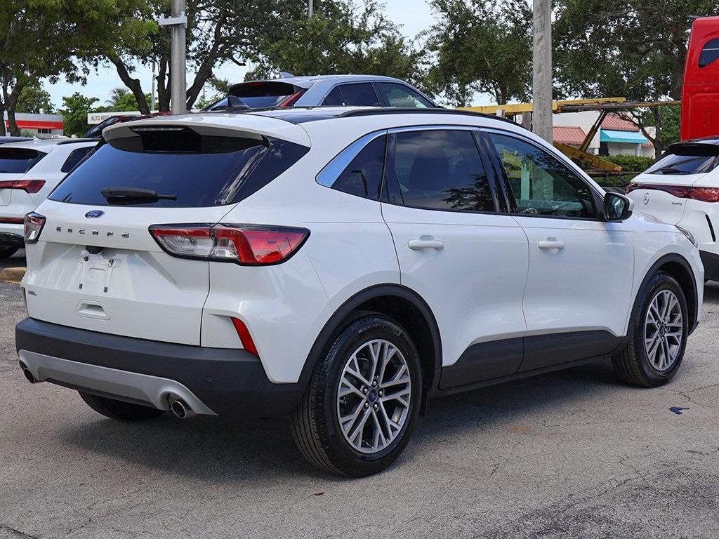 2022 Ford Escape SEL photo 12