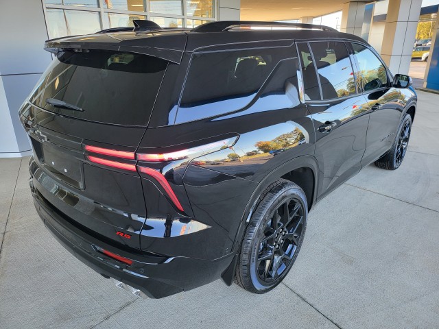 2026 Chevrolet Traverse RS photo 2