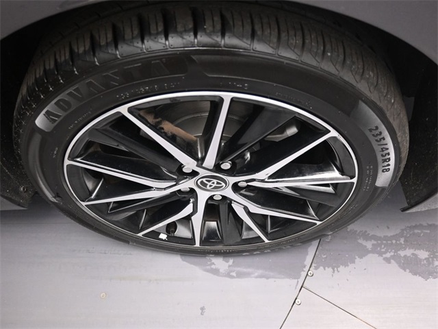 2024 Toyota Camry SE photo 8