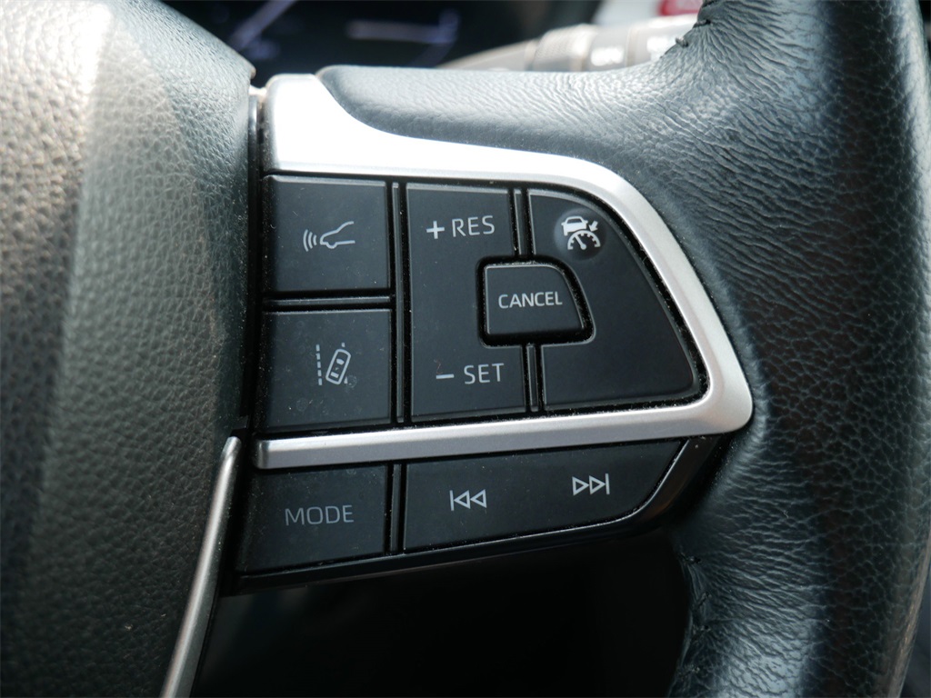 2024 Toyota Sienna XLE photo 21