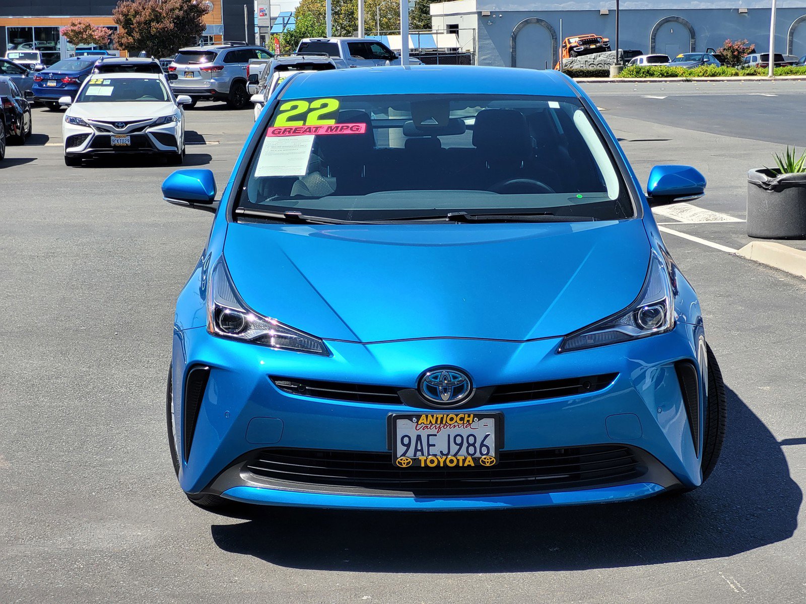 2022 Toyota Prius photo 2