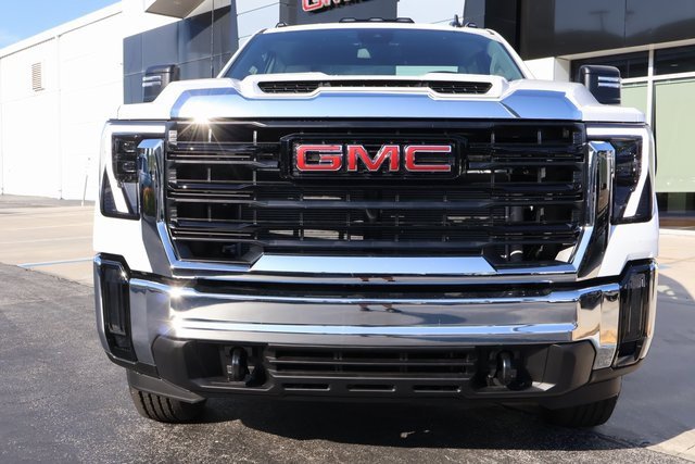 2024 Gmc Sierra 2500 HD Pro photo 2