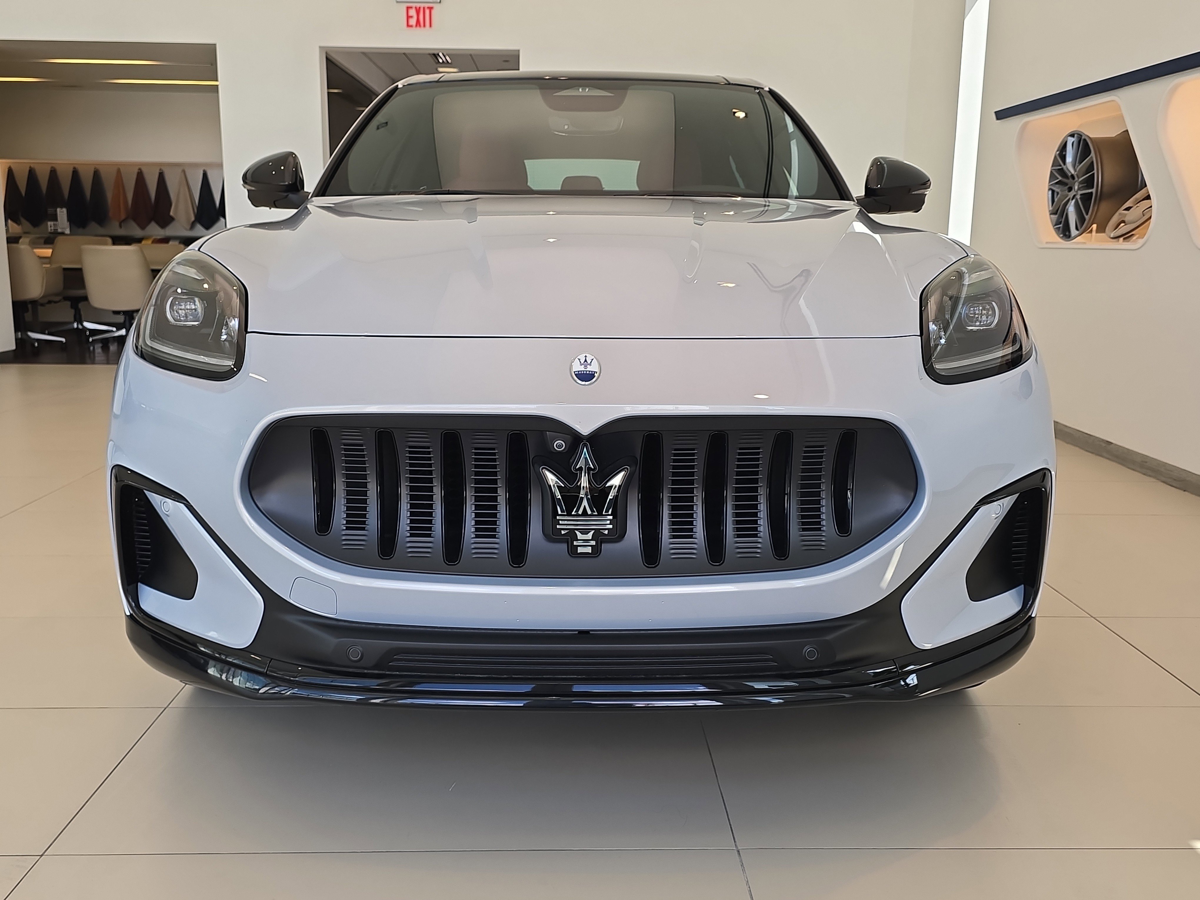2025 Maserati Grecale photo 2