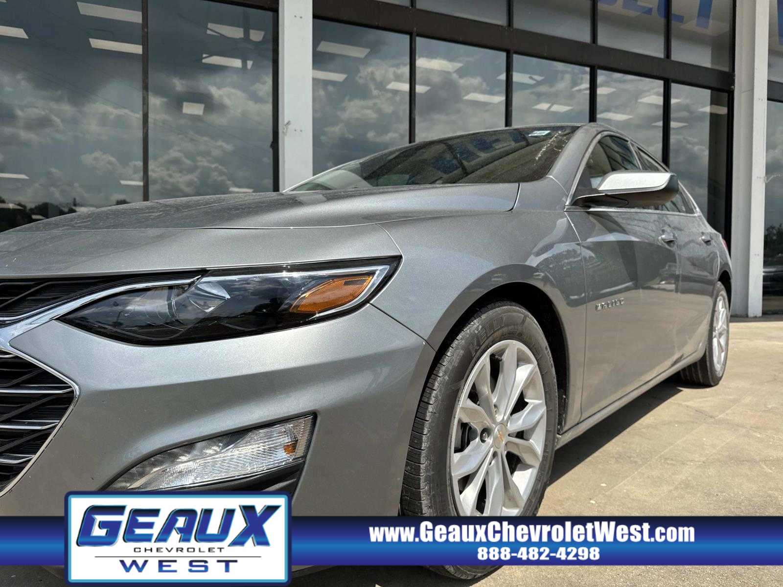 2024 Chevrolet Malibu 1LT photo 5