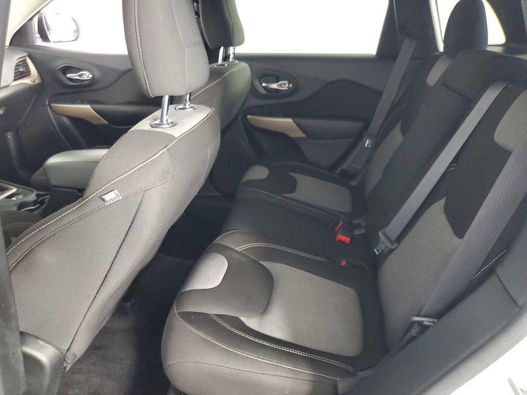 2018 Jeep Cherokee Latitude photo 9