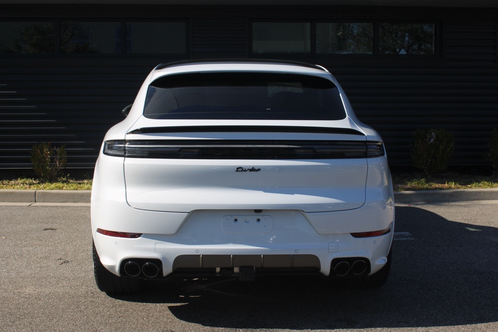 2026 Porsche Cayenne Turbo E-Hybrid Coupe photo 3