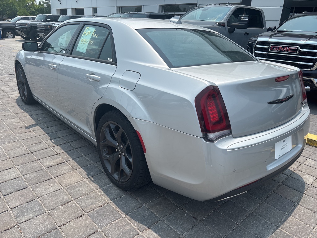2023 Chrysler 300 S photo 3